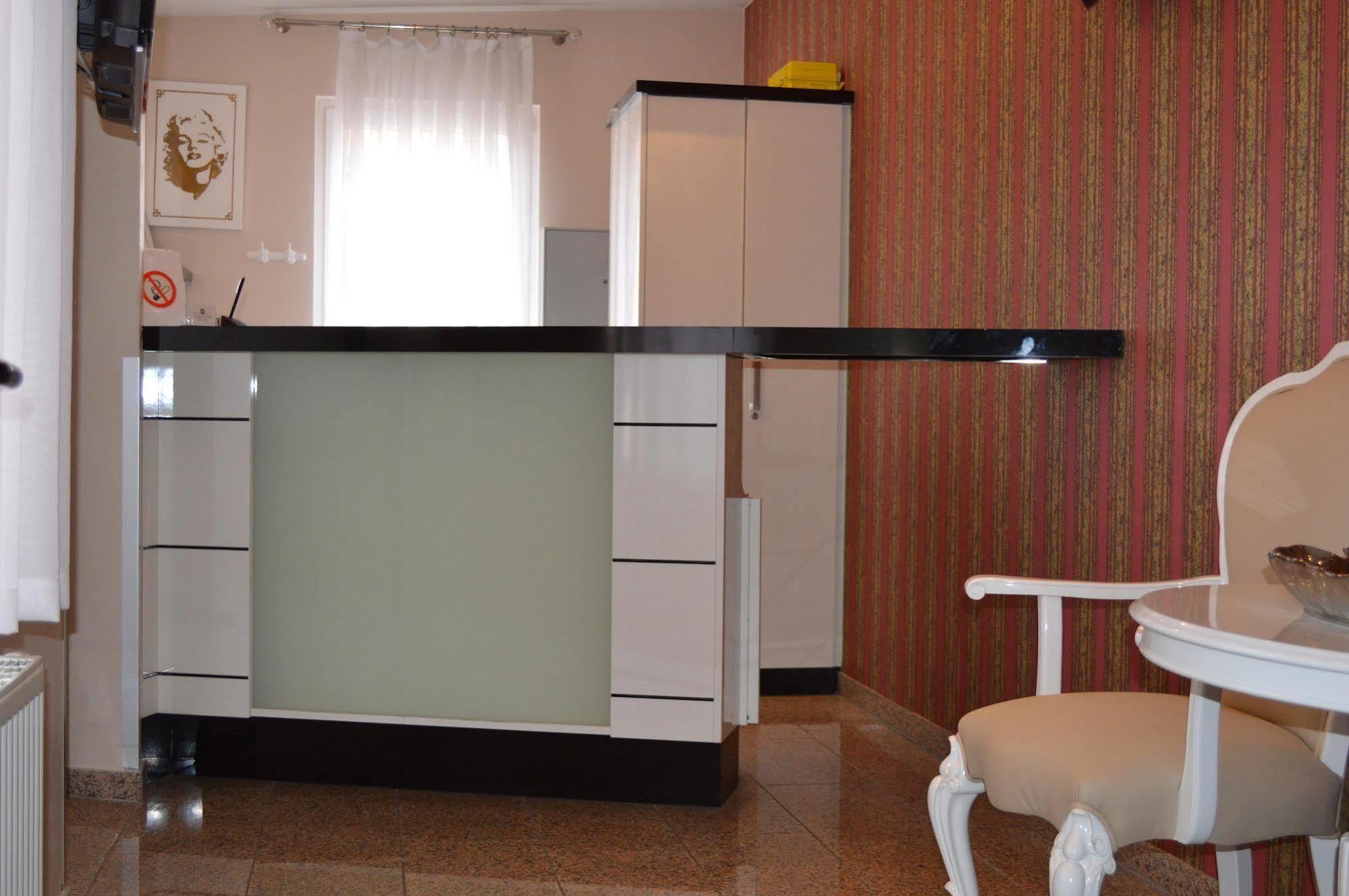 Erde 3*